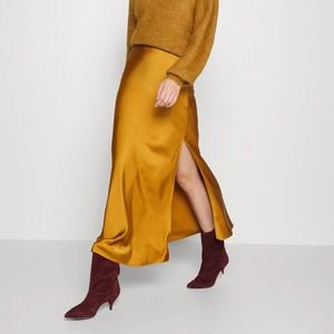 Abercrombie & Fitch
SLINKY BIAS MAXI - Maxi skirt